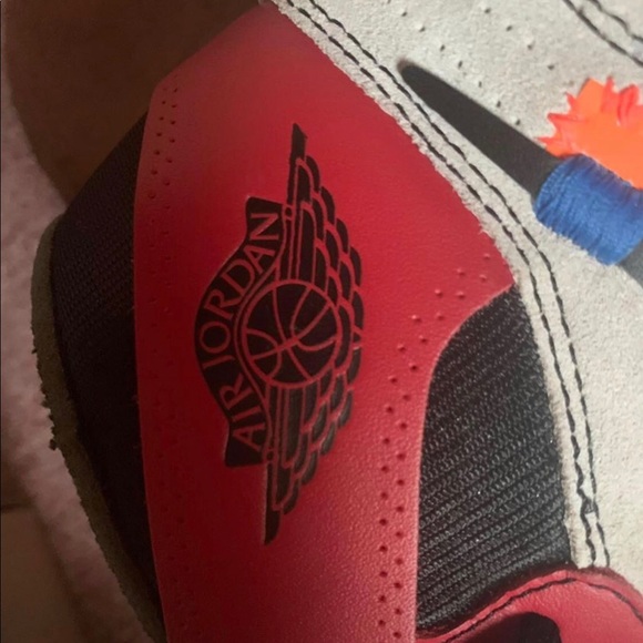 Jordan Off White 1's Chicago - Picture 2 of 7